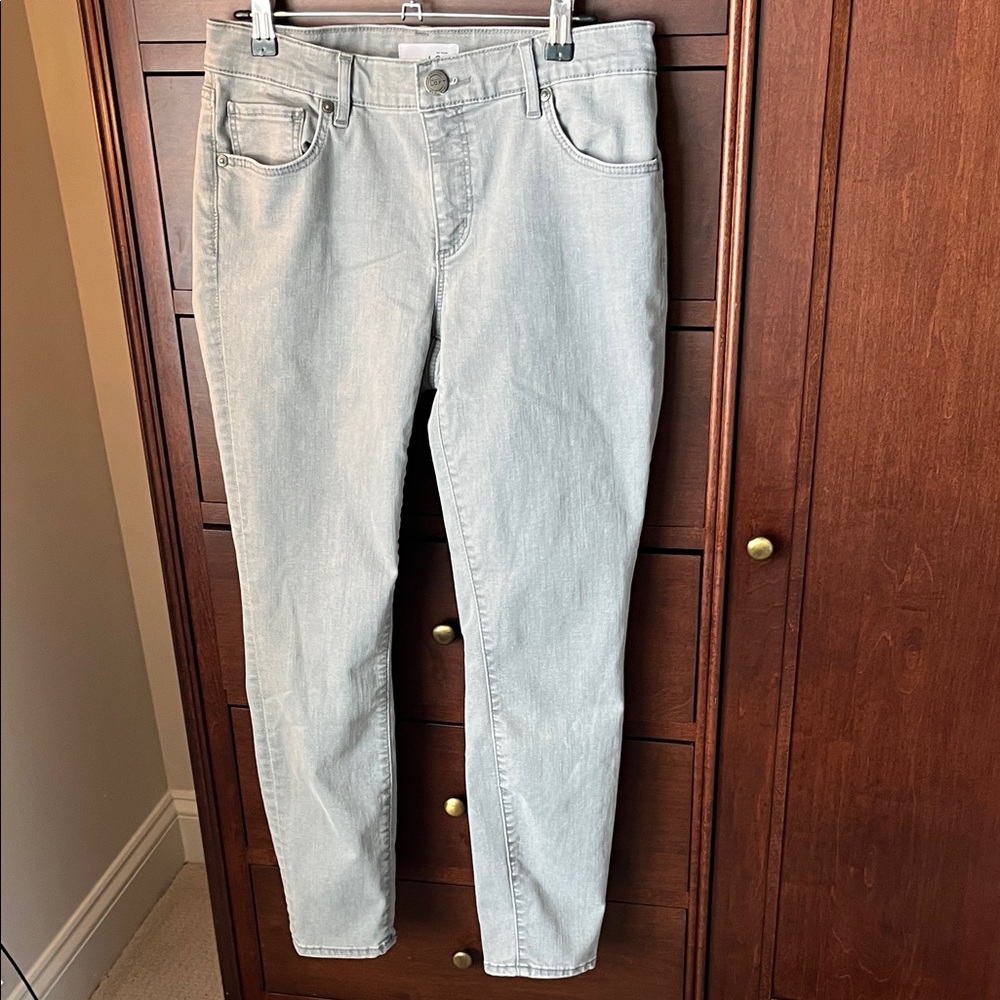 LOFT Light Gray Skinny Jeans